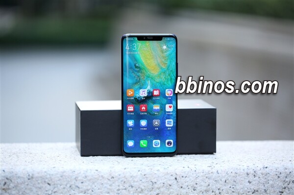 2023112420 中国市民迎来高端手机消费时代，均价破3400元大关
