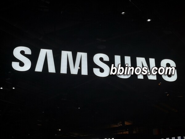 2023112510 直屏风采，钛金悦目：三星galaxy S24 Ultra曝光新变革