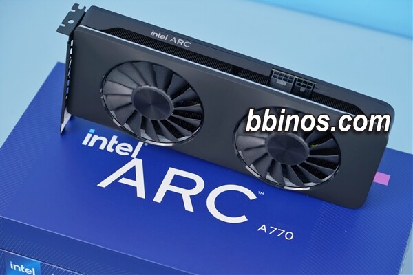 2023121112 Intel显卡更新驱动性能大幅提升，游戏效率飞跃